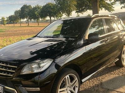 Gebraucht Mercedes ML350 258 PS (189 kW) 2011 Schwarz SUV