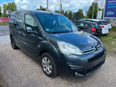 Gebraucht Citroën Berlingo SELECTION 110 PS (80 kW) 2017 Grau Van / Kleinbus