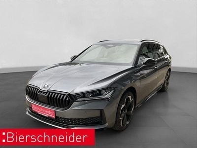 Grau Neu 2025 Skoda Superb SportLine Kombi | 45.590 € (Fairer Preis)
