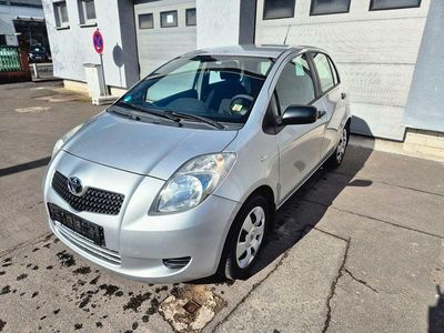 Gebraucht Toyota Yaris 87 PS (63 kW) 2007 Silber Kleinwagen