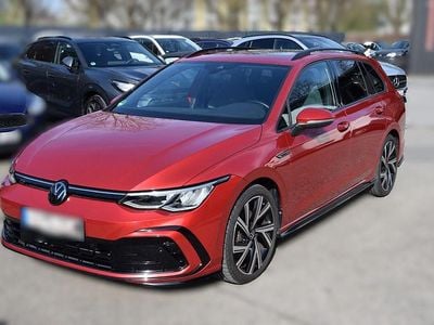 Second-hand VW Golf VIII R-line 190 CP (139 kW) 2022 Roșu Break