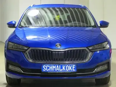 Gebraucht Skoda Octavia Selection 150 PS (110 kW) 2023 Race blue (metallic) Kombi