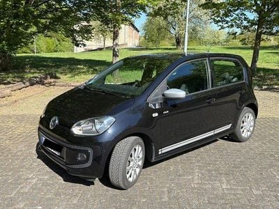 Second-hand VW up! CLUB 60 CP (44 kW) 2016 Negru Hatchback