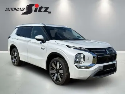 Neu Mitsubishi Outlander P-HEV Top 136 PS (100 kW) 2026 Weiß SUV