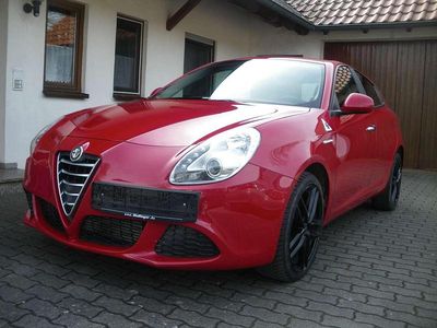 Gebraucht Alfa Romeo Giulietta Impression 120 PS (88 kW) 2015 Colore esterno (rosso alfa) Kleinwagen