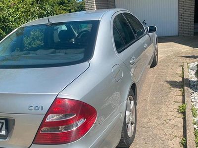 Mercedes E220
