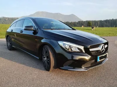 Gebraucht Mercedes CLA200 Shooting Brake Urban 136 PS (100 kW) 2017 Schwarz Kombi
