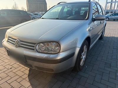 Silber Gebraucht 2002 VW Golf IV Kombi | 850 € (Etwas zu teuer)