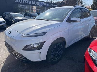 Gebraucht Hyundai Kona 100 kW (136 PS) 2022 Weiß SUV