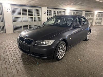 gebraucht BMW 320 i E90 Tüv 05.2025