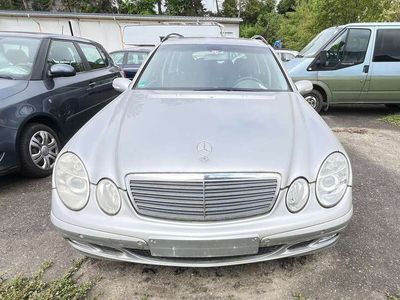 Mercedes E200