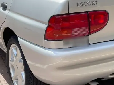 Używany Ford Escort 1996 Srebrny Sedan/Limuzyna