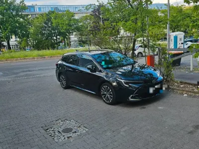 Gebraucht Toyota Corolla 152 PS (111 kW) 2024 Schwarz Kombi