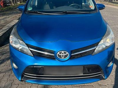 Gebraucht Toyota Verso 124 PS (91 kW) 2013 Blau Van / Kleinbus