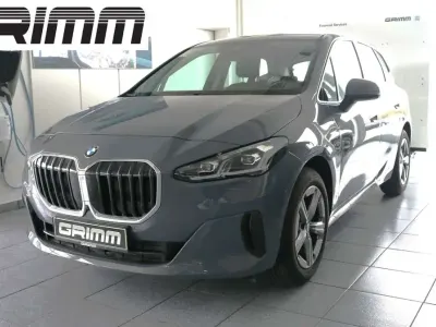Gebraucht BMW 220 156 PS (114 kW) 2024 Sparkling kupfergrau metallic Coupé