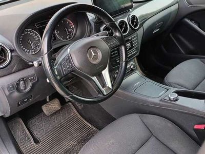 Mercedes B220