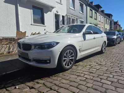 Gebraucht BMW 330 Luxury Line 252 PS (185 kW) 2018 Weiß Limousine