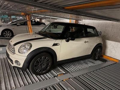 Weiß Gebraucht 2009 Mini Cooper D Kleinwagen | 4.990 € (Teuer)