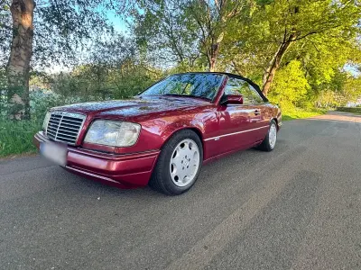 Gebraucht Mercedes E220 Sportline 150 PS (110 kW) 1995 Rot Cabrio