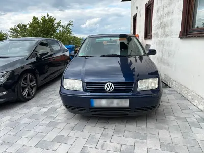 Gebraucht VW Bora 102 PS (75 kW) 1999 Blau Limousine
