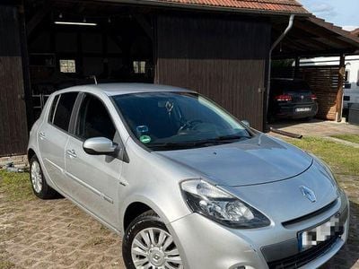 Usata Renault Clio IV Dynamique 103 CV (75 kW) 2012 Argento Berlina