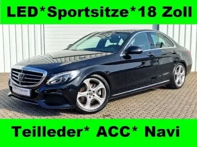 Używany Mercedes C300 245 KM (180 kW) 2018 Czarny Sedan/Limuzyna