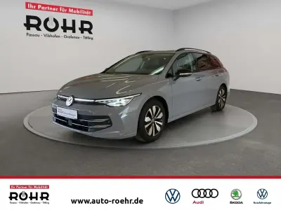 Gebraucht VW Golf VIII Goal 150 PS (110 kW) 2025 Mondsteingrau Kombi
