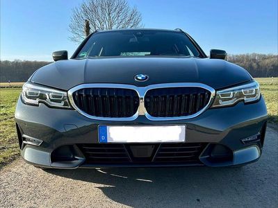 Gebraucht BMW 320 Sport Line 190 PS (139 kW) 2022 Grau Kombi