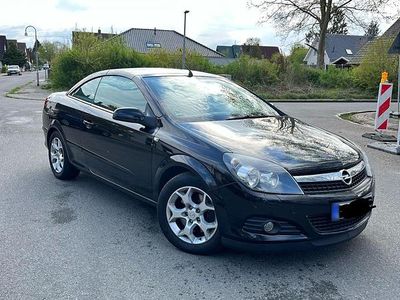 Second-hand Opel Astra Cabriolet 150 CP (110 kW) 2009 Negru Cabrio