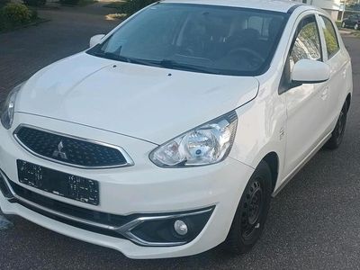 Gebraucht Mitsubishi Space Star 71 PS (52 kW) 2016 Weiß Kleinwagen