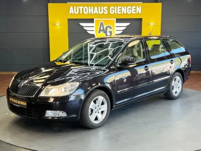 Używany Skoda Octavia Elegance 140 KM (102 kW) 2011 Czarny Kombi