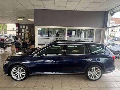 Gebraucht VW Passat Highline 220 PS (161 kW) 2016 Blau Kombi