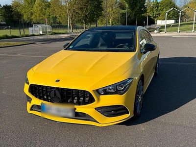 Gebraucht Mercedes CLA250 Shooting Brake AMG 224 PS (164 kW) 2019 Gelb Kombi