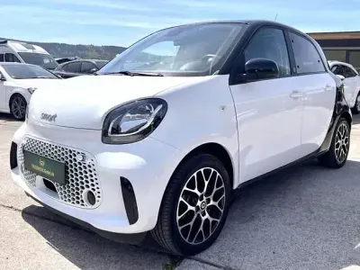 Usata Smart ForFour Electric Drive 60 kW (82 CV) 2021 Nero Utilitaria