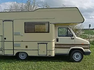Gebraucht Peugeot J5 95 PS (69 kW) 1988 Beige Van