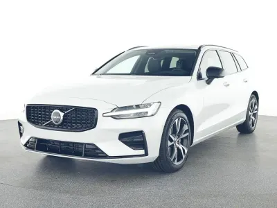 Gebraucht Volvo V60 Plus 197 PS (144 kW) 2025 Weiß Kombi