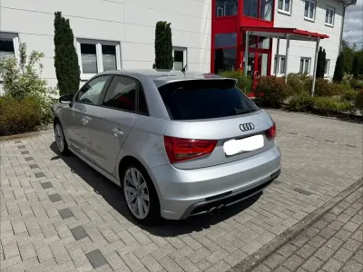 Gebraucht Audi A1 Sportback S-Line 185 PS (136 kW) 2013 Silber Kleinwagen