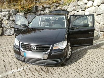 Schwarz Gebraucht 2009 VW Touran Conceptline Van / Kleinbus | 3.450 € (Etwas zu teuer)