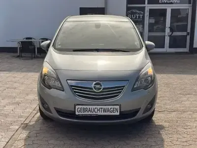 Używany Opel Meriva Innovation 140 KM (102 kW) 2010 Srebrny Minivan