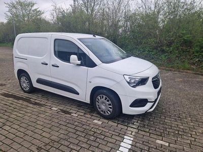 Usata Opel Combo Edition 96 CV (70 kW) 2021 Bianco Monovolume