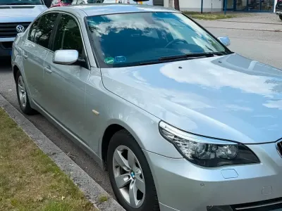 Gebraucht BMW 525 197 PS (144 kW) 2008 Silber Limousine