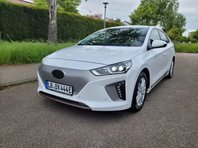 Gebraucht Hyundai Ioniq Premium 88 kW (120 PS) 2019 Weiß Kleinwagen