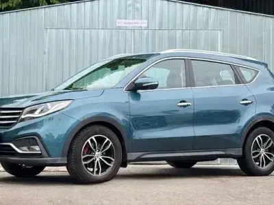 Gebraucht DFSK Fengon 268 PS (197 kW) 2021 Blau SUV