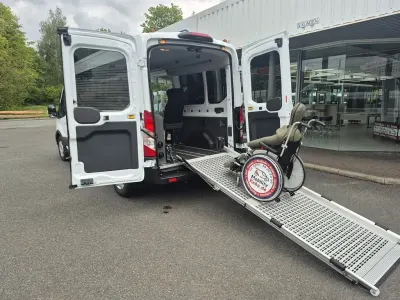 Neu Ford Transit 150 PS (110 kW) 2025 Weiß Kombi