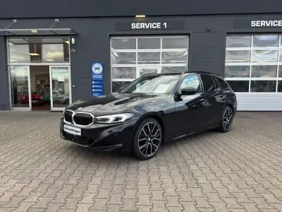 Usata BMW 320 Comfort Edition 184 CV (135 kW) 2023 Nero Station wagon