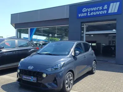 Gebraucht Hyundai i10 GO! 67 PS (49 kW) 2023 Grau Kleinwagen