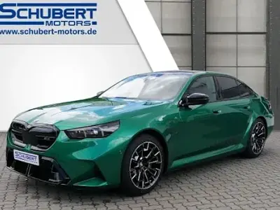 Ny BMW M5 Comfort Edition 727 HK (534 kW) 2025 Grøn Sedan
