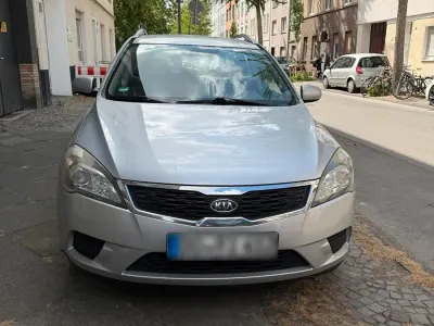 Gebraucht Kia Ceed 116 PS (85 kW) 2010 Silber Kleinwagen