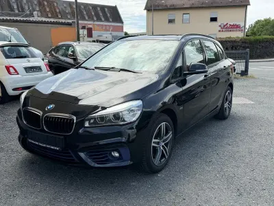 Gebraucht BMW 220 Active Tourer Sport Line 190 PS (139 kW) 2015 Schwarz Van / Kleinbus