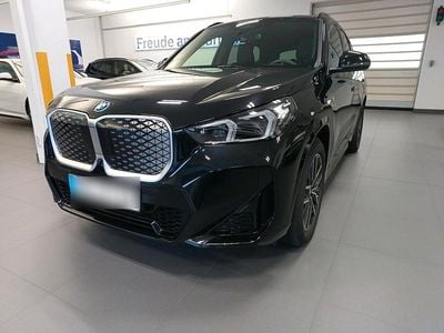 Schwarz Gebraucht 2025 BMW iX1 Comfort Edition SUV | 42.300 € (Superpreis)
